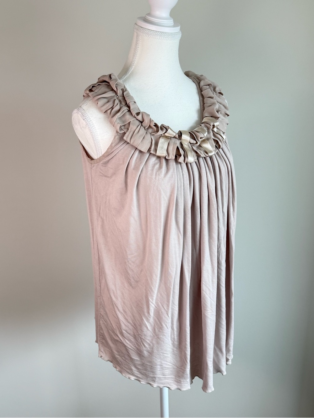 D4S Blush Pink Ruffle Neck Sleeveless Top Fits Small - Picture 3 of 6